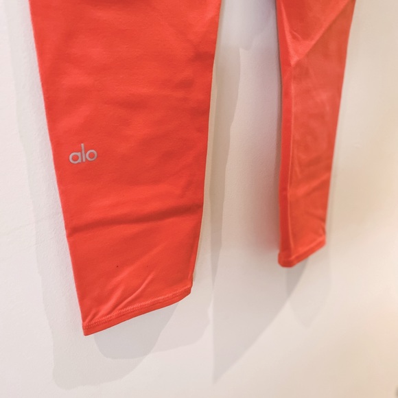 ALO YOGA High Waist Airbrush Capri- Worn once! - Picture 3 of 4